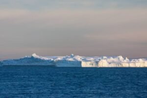 Photos-of-Antarctic-Icebergs-08