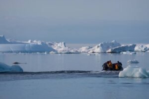 Photos-of-Antarctic-Icebergs-09
