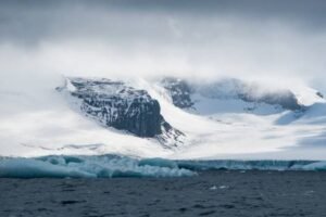Photos-of-Antarctic-Icebergs-20