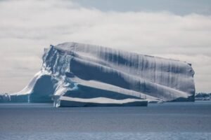 Photos-of-Antarctic-Icebergs-30