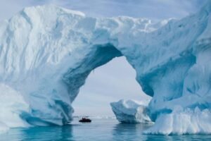 Photos-of-Antarctic-Icebergs-41